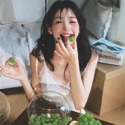 借着雨点说爱你海报