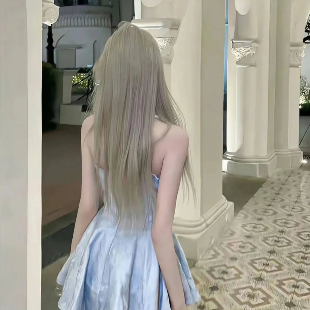 彼女×彼女×彼女海报